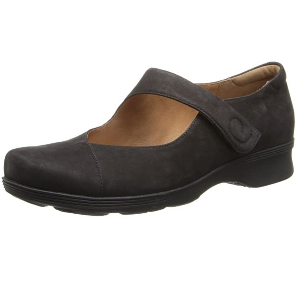 Clarks Aubria Muse  Women's Mary Jane Flat